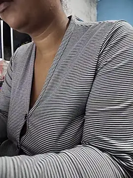 MichelleMore online show from October 24, 1:48 am
