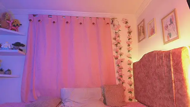 Snapshot of evansweett7 chatting on October 7, 12:22 am evansweett7 online show from October 7, 12:22 am