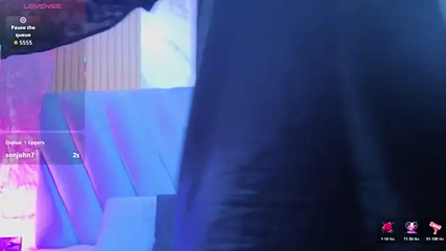 angel  red  online show from December 3, 3:07 am