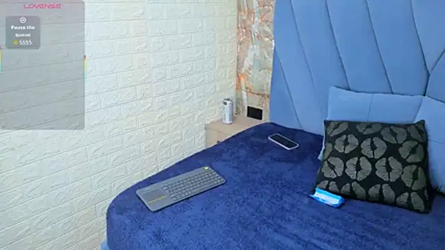 angel  red  online show from November 29, 3:50 am