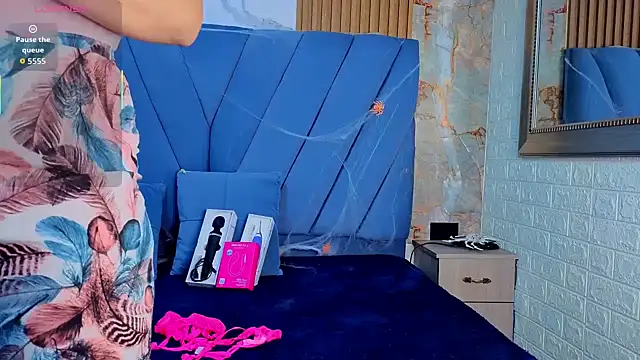 angel  red  online show from October 22, 3:17 am