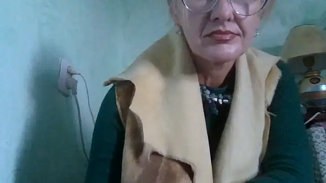 Snapshot of TianaQLove chatting on October 5, 1:46 pm TianaQLove online show from October 5, 1:46 pm