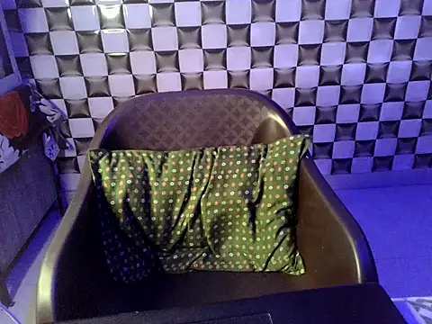 Beautiful ladki online show from October 11, 7:15 pm