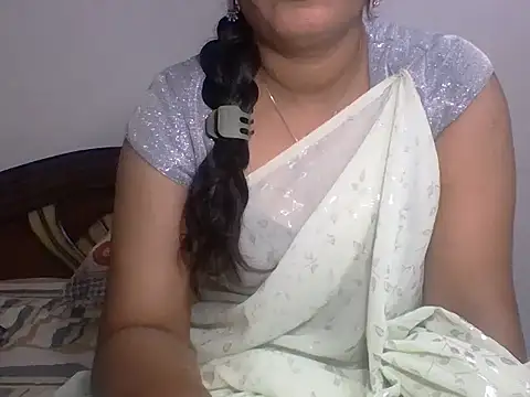 Snapshot of anu-anu2002 chatting on June 10, 4:41 pm anu-anu2002 online show from June 10, 4:41 pm