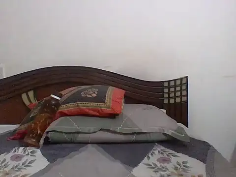 anu-anu2002 online show from April 2, 9:05 am