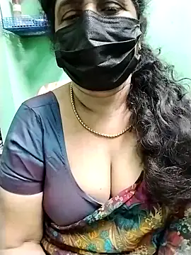 Snapshot of aarthika chatting on October 13, 12:51 pm aarthika online show from October 13, 12:51 pm