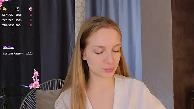 Snapshot of CindyGreen chatting on November 14, 6:28 am CindyGreen online show from November 14, 6:28 am