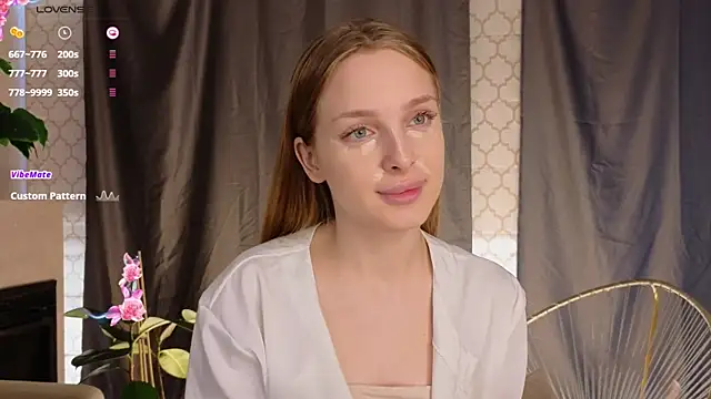 Snapshot of CindyGreen chatting on November 19, 6:35 am CindyGreen online show from November 19, 6:35 am