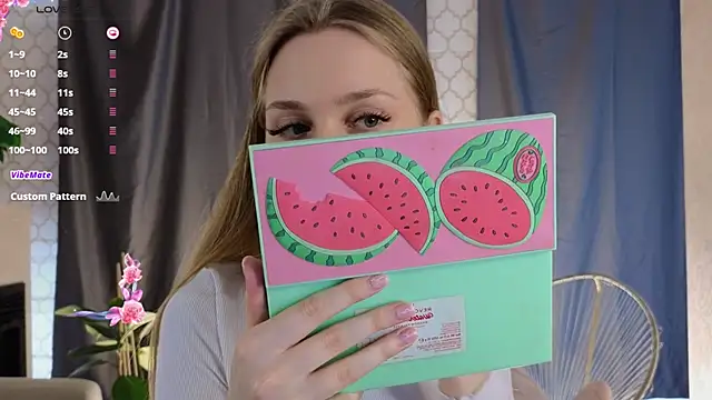 Snapshot of CindyGreen chatting on November 21, 6:45 am CindyGreen online show from November 21, 6:45 am