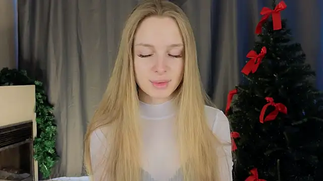 CindyGreen online show from December 5, 6:12 am