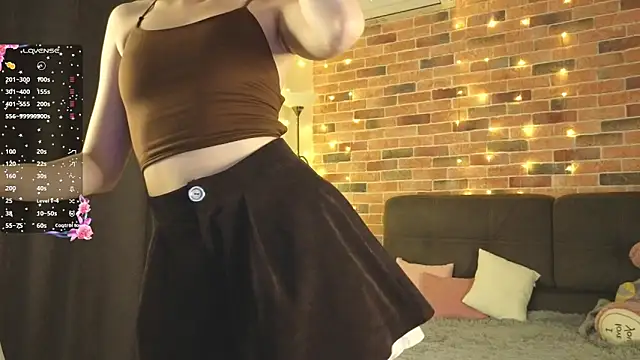 EmiliDen online show from October 22, 5:34 pm