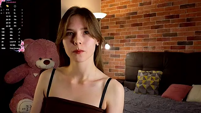 EmiliDen online show from October 6, 5:35 pm