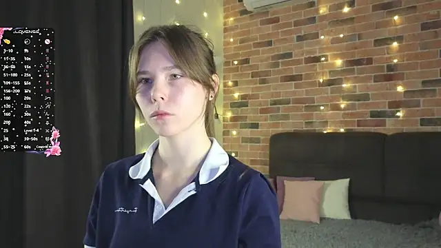 EmiliDen online show from October 21, 5:12 pm