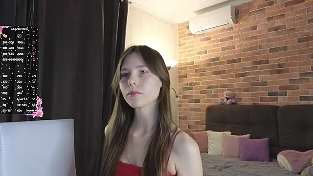 EmiliDen online show from November 3, 5:05 pm