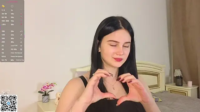 EnricaElis online show from November 3, 8:01 pm