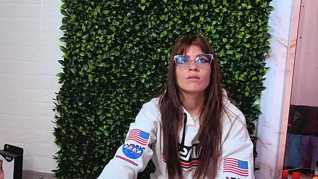 Jessi Walker online show from February 13, 3:06 am