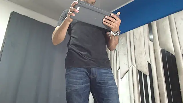 Morganandmegan online show from November 13, 11:25 am