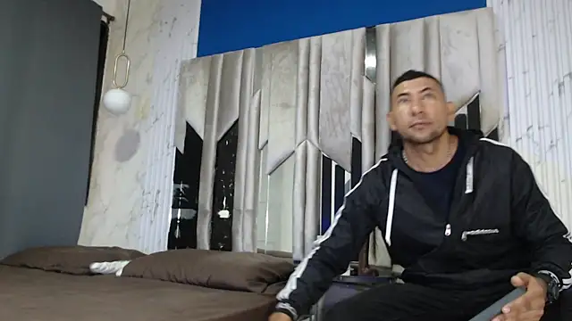 Morganandmegan online show from November 10, 11:15 am