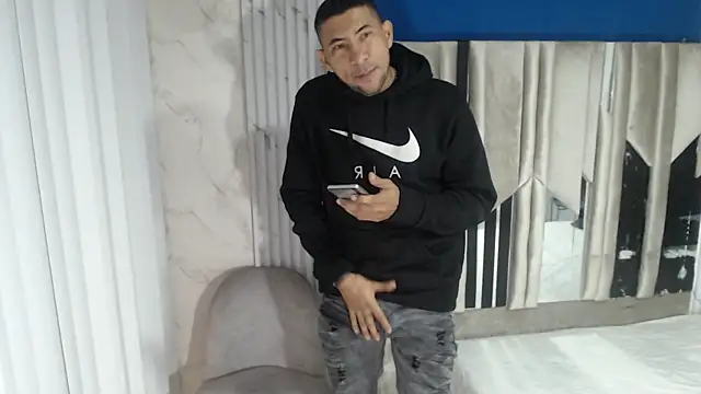 Morganandmegan online show from November 26, 11:10 am