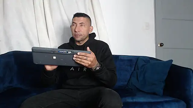 Morganandmegan online show from October 28, 11:20 am