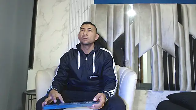 Morganandmegan online show from September 29, 11:16 am