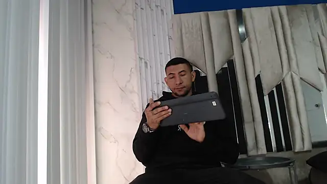 Morganandmegan online show from December 5, 12:15 pm