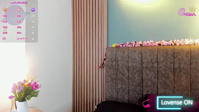 IsisNoir online show from June 2, 12:49 pm