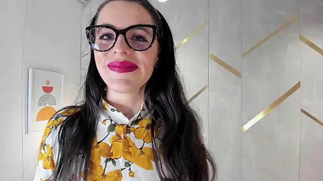 IsisNoir online show from March 26, 12:58 pm