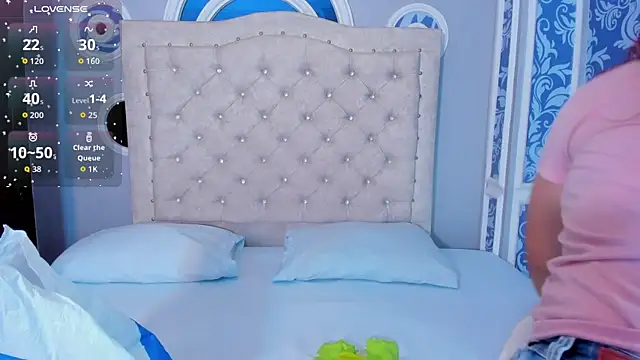 Snapshot of mishell_lovely chatting on December 2, 12:51 pm mishell lovely online show from December 2, 12:51 pm