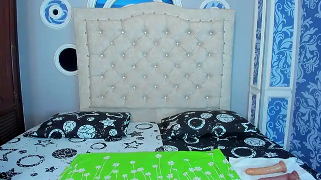 mishell lovely online show from December 19, 12:07 pm