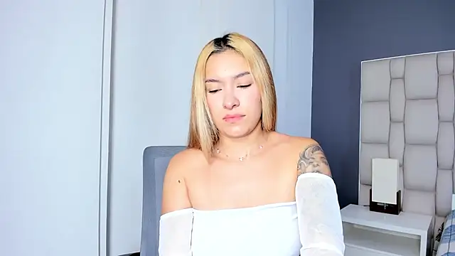 LexxyBunny  online show from September 19, 11:36 am