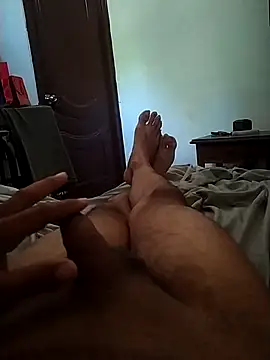 Snapshot of Sexjoe- chatting on October 26, 1:33 pm Sexjoe- online show from October 26, 1:33 pm