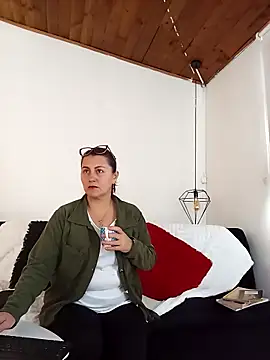 D Martii online show from October 25, 1:01 pm