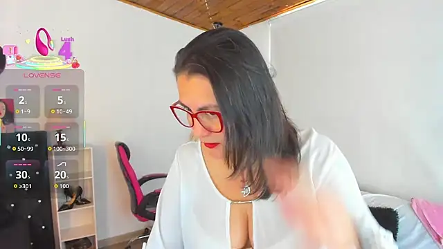 D Martii online show from November 18, 1:25 pm