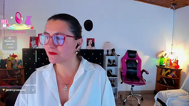 D Martii online show from November 23, 12:04 pm