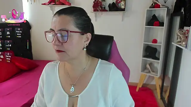 Snapshot of D_Martii chatting on September 12, 2:39 pm D Martii online show from September 12, 2:39 pm