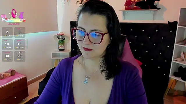Snapshot of D_Martii chatting on September 28, 1:51 pm D Martii online show from September 28, 1:51 pm