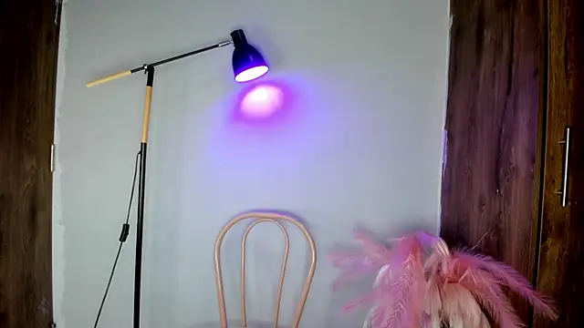 khate smith online show from February 10, 3:55 pm