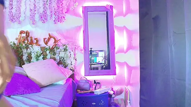 Snapshot of DevoraHarper_ chatting on March 26, 11:02 pm DevoraHarper online show from March 26, 11:02 pm