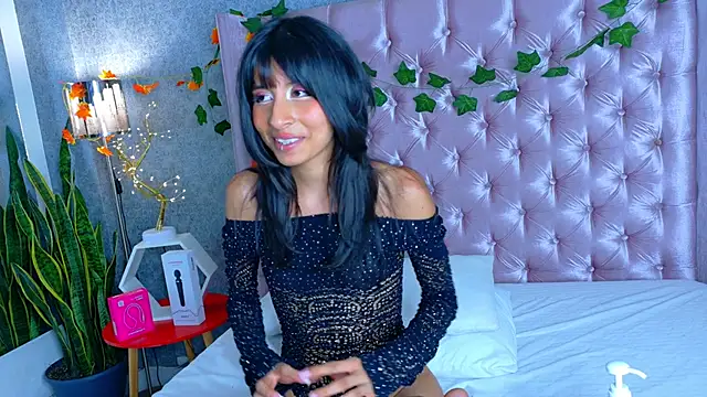 Snapshot of LizetteKitty chatting on November 12, 6:06 am LizetteKitty online show from November 12, 6:06 am