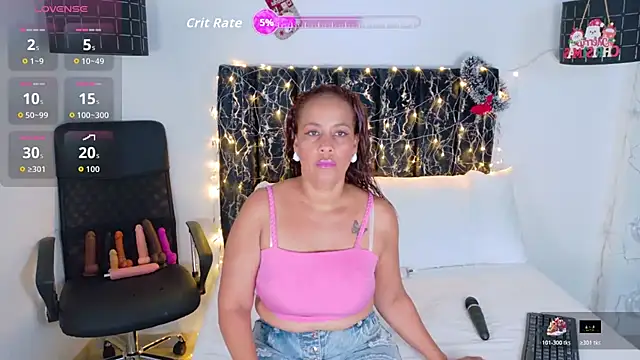 Snapshot of evvaa_moon69 chatting on December 2, 12:18 pm evvaa moon69 online show from December 2, 12:18 pm