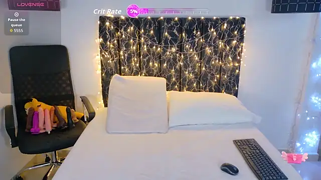 Snapshot of evvaa_moon69 chatting on November 27, 12:27 pm evvaa moon69 online show from November 27, 12:27 pm