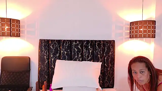 evvaa moon69 online show from April 17, 12:30 pm