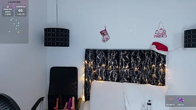 Snapshot of evvaa_moon69 chatting on December 22, 12:27 pm evvaa moon69 online show from December 22, 12:27 pm