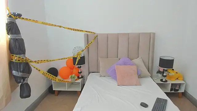 Snapshot of evvaa_moon69 chatting on October 10, 12:50 pm evvaa moon69 online show from October 10, 12:50 pm