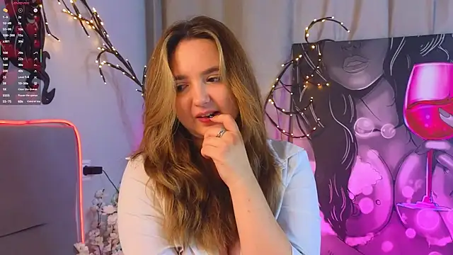 LucilleMcBride online show from December 3, 6:25 am