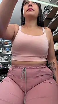 Snapshot of GiaDuque chatting on May 26, 1:20 pm GiaDuque online show from May 26, 1:20 pm