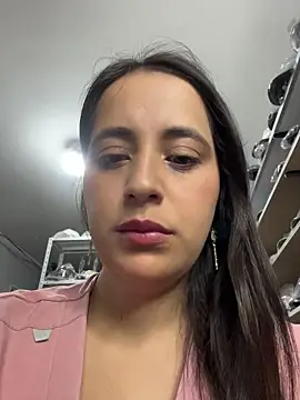 GiaDuque online show from December 15, 10:54 am