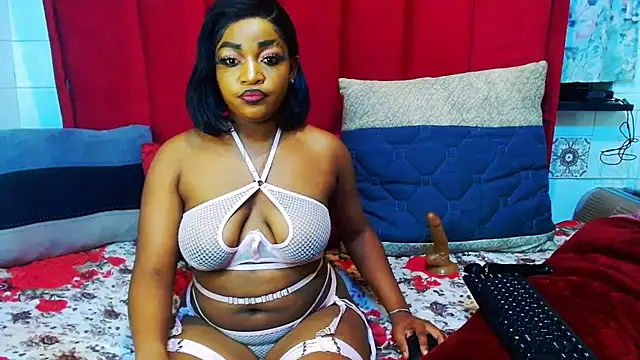Snapshot of SultryCocoBabe chatting on October 10, 10:10 pm SultryCocoBabe online show from October 10, 10:10 pm