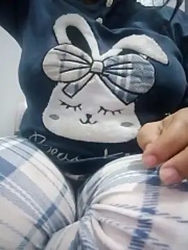 Snapshot of Simita12 chatting on March 2, 8:27 pm Simita12 online show from March 2, 8:27 pm